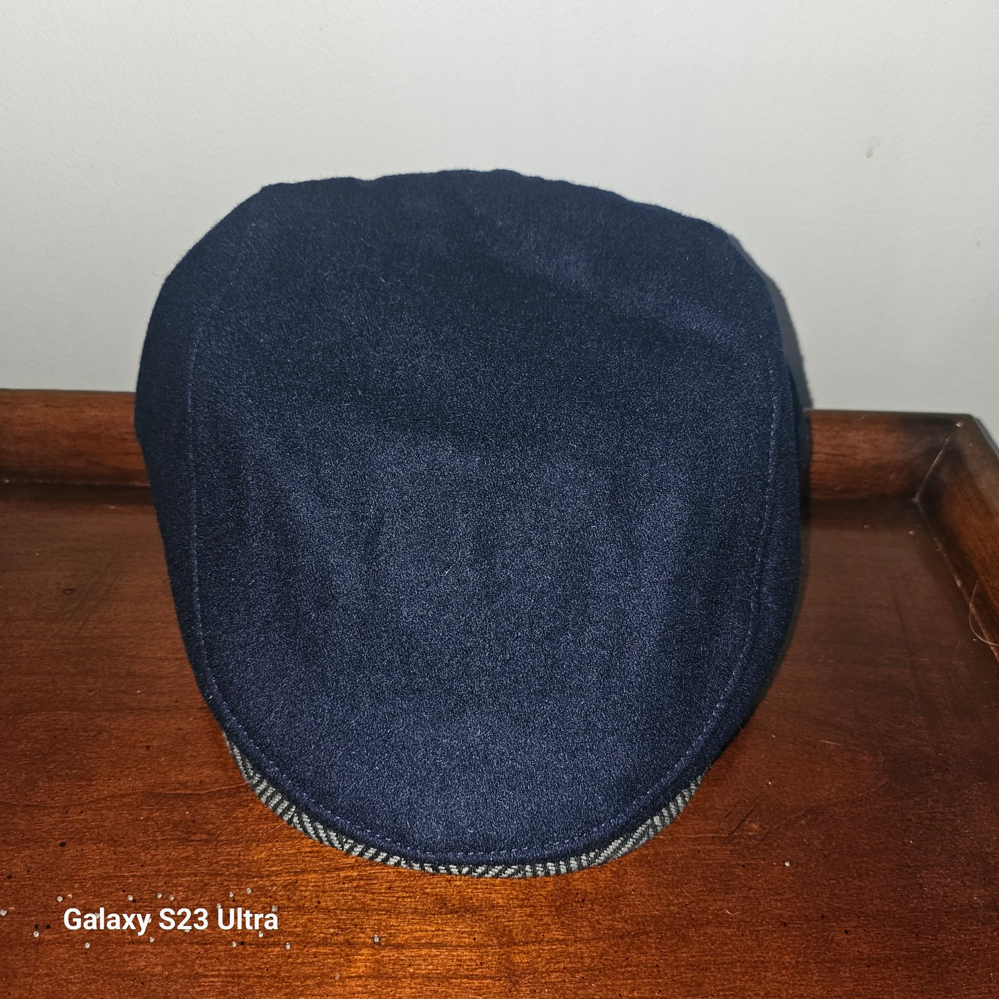 BOSTON SCALLY SIDESTREET. XL. Brand new never worn with tags.