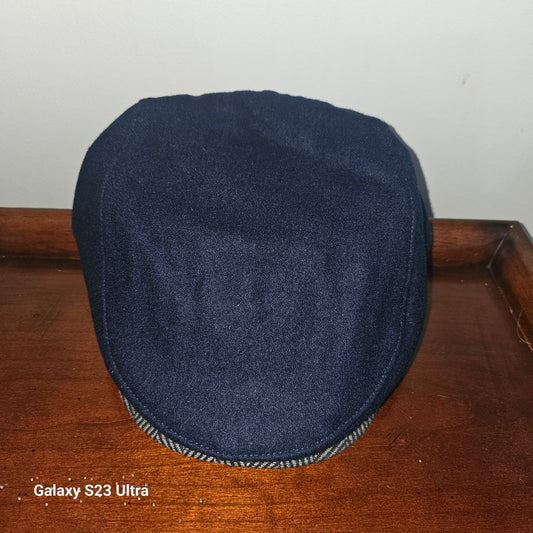 BOSTON SCALLY SIDESTREET. XL. Brand new never worn with tags.
